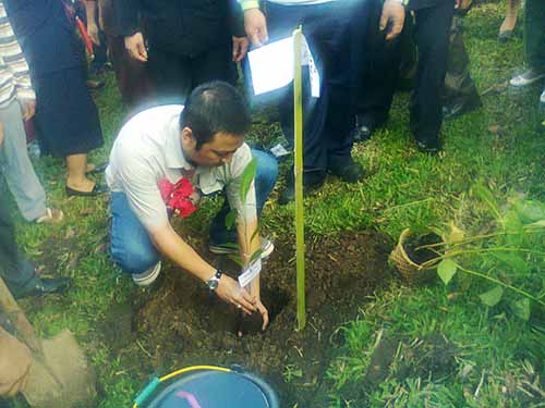 Wabup Minahasa Canangkan Program Penanaman Pohon